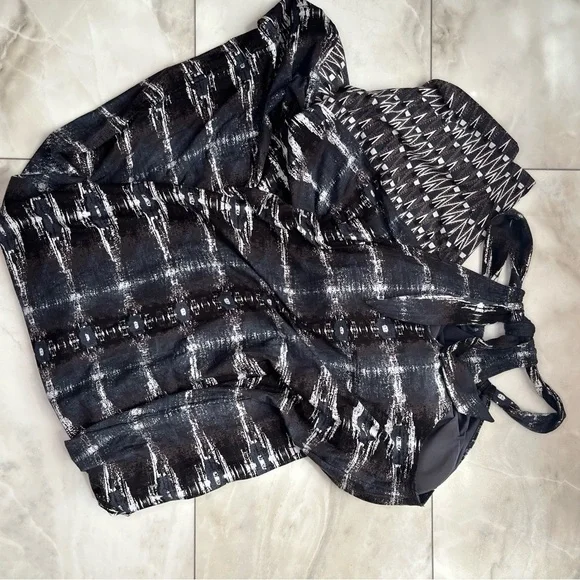 Black and White Athleta Patterned Dress Size Large - Picture 7 of 8